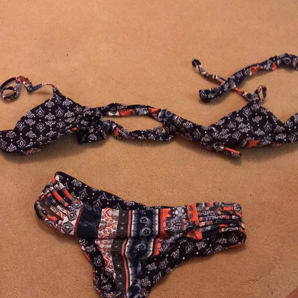 CupShe Bathing Suit - Picture 2 of 3